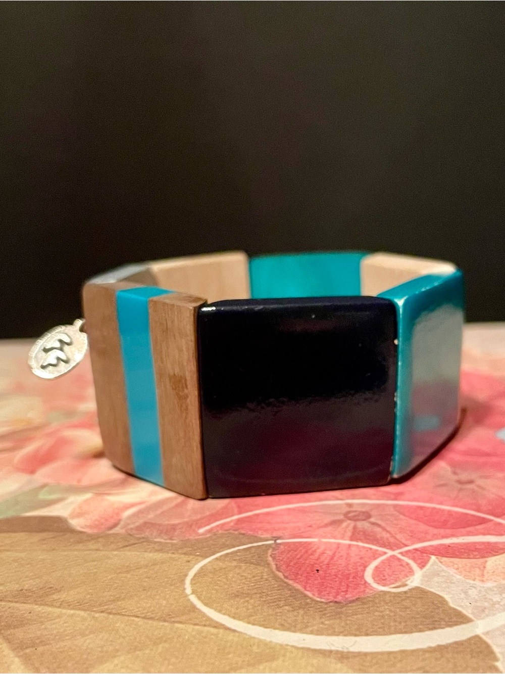 Color Block Stretch Bracelet - Picture 4 of 5